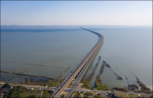 溧水石臼湖:“天空之镜”变身“天鹅湖” 溧水石臼湖:“天空之镜”变身“天鹅湖”