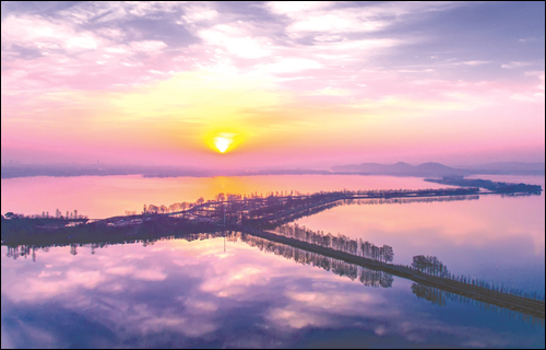 大美东湖:世界级“城市绿心”的红色密码 大美东湖:世界级“城市绿心”的红色密码